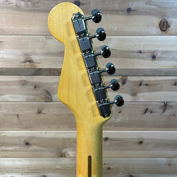 Fender 70th Anniversary American Vintage II 1954 Stratocaster Electric Guitar - 2-Color Sunburst