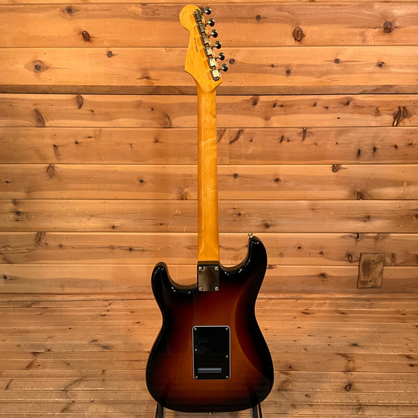 Fender 2017 Stevie Ray Vaughan Stratocaster Electric Guitar USED - 3 Color Sunburst