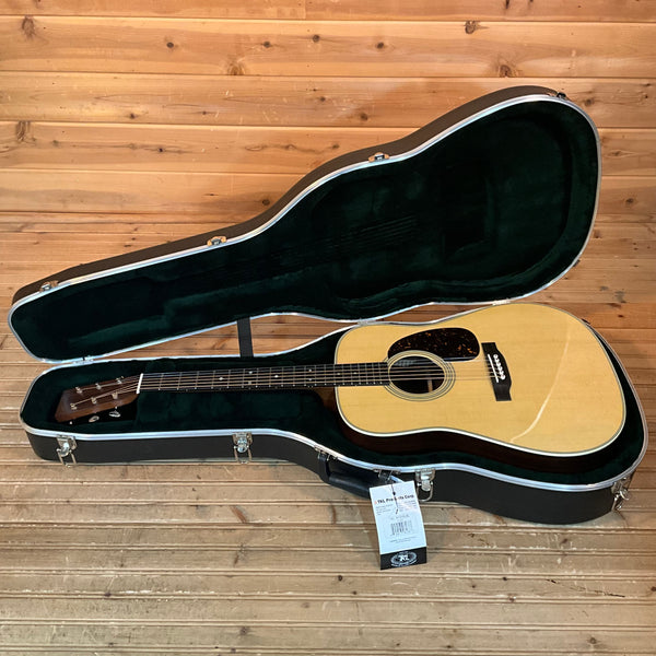 Martin D-28 Acoustic Guitar - Natural