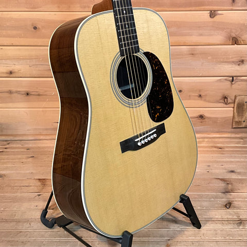 Martin D-28 Acoustic Guitar - Natural