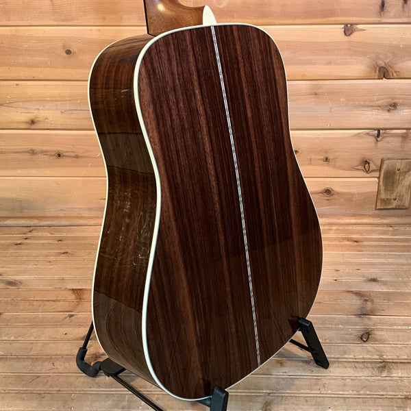 Martin D-28 Acoustic Guitar - Natural