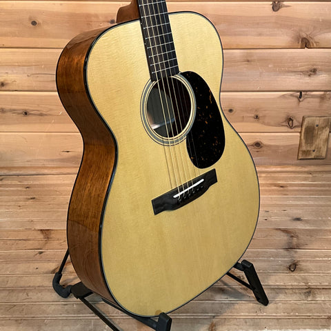 Martin 000-18 Acoustic Guitar - Natural