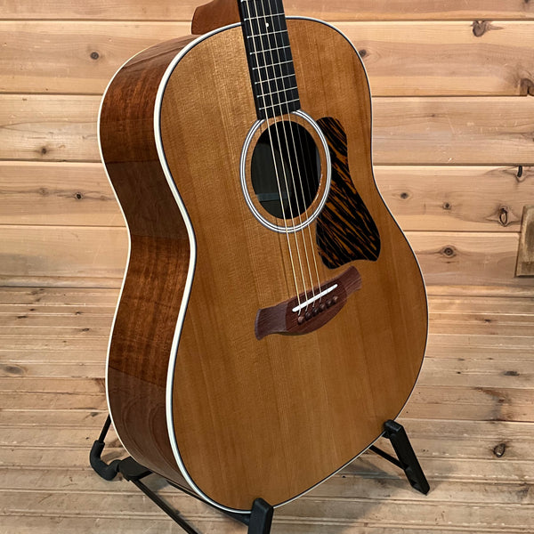 Taylor Gold Label 517e Acoustic Guitar - Natural