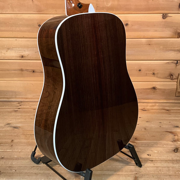 Taylor Legacy 810e Acoustic Guitar - Natural