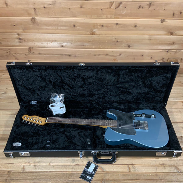 Fender Chrissie Hynde Telecaster Electric Guitar - Ice Blue Metallic