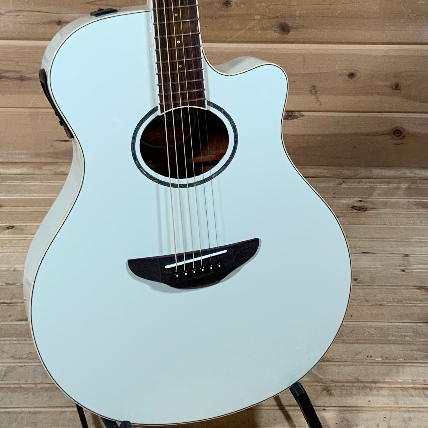 Yamaha APX600 Thinline Acoustic Guitar - Vintage White - Huber Breese Music