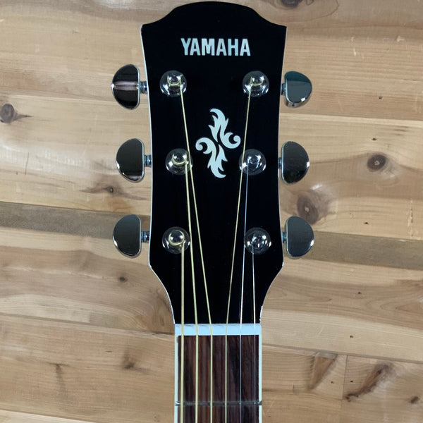 Yamaha APX600 Thinline Acoustic Guitar - Vintage White